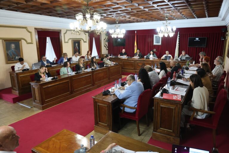 O Concello de Lugo aproba novos acordos en seguridade, mobilidade e organización de servizos municipais