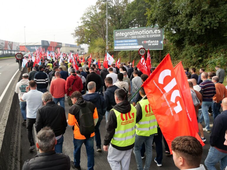O metal de Lugo sae á rúa contra a oferta dunha suba salarial do 2 % e anuncia outra folga para o día 21