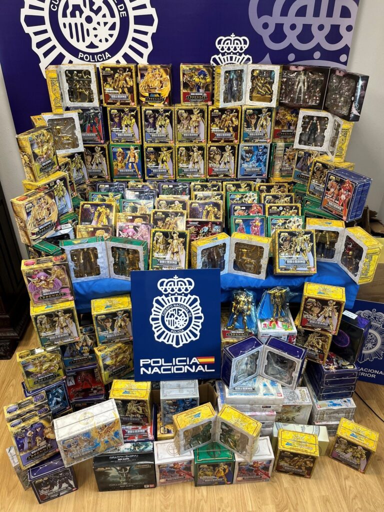 Detido por roubar pezas de Cabaleiros do Zodiaco valoradas en 14.000 euros