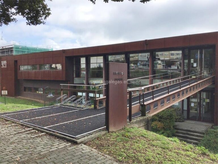 A CIG-Ensino insta a estender o ensino de galego nas EOI e denuncia o bloqueo en Viveiro